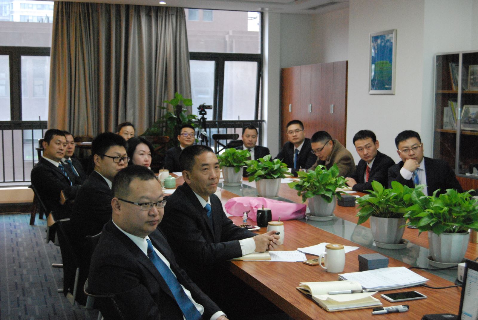 熱烈祝賀2016財(cái)年Q3會(huì)議勝利召開