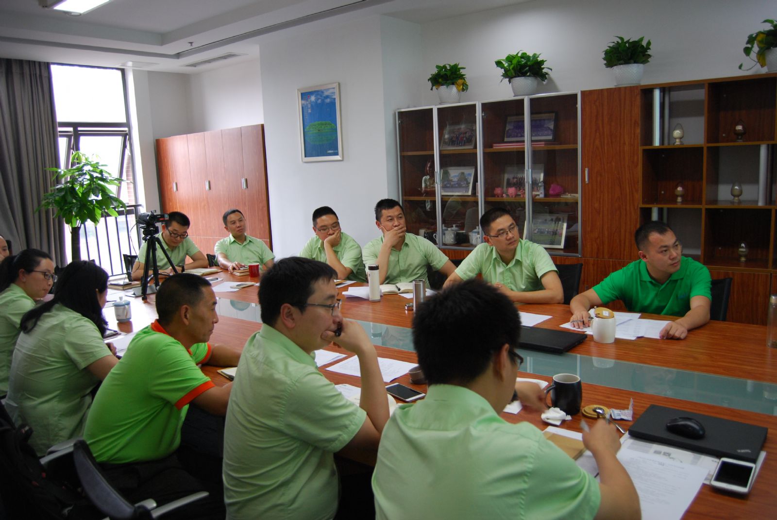 思來2017財(cái)年一季度會(huì)議成功召開